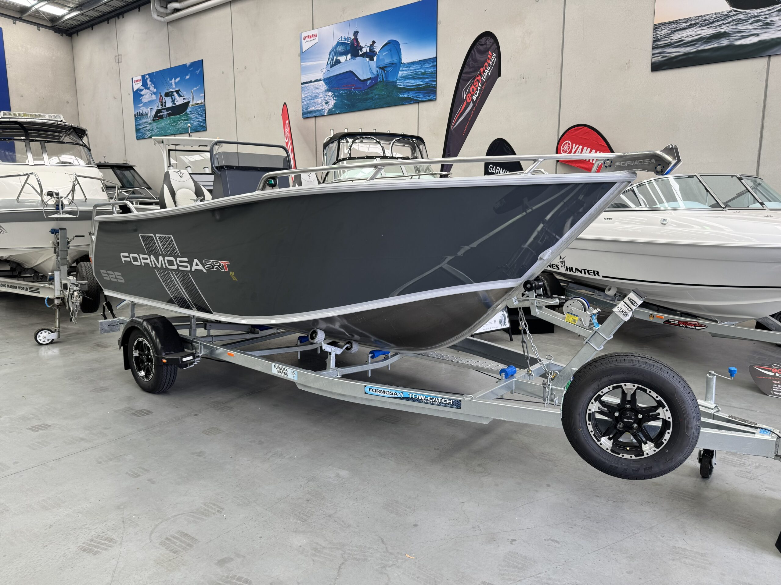 Mullies Marine 525 Side Con 7
