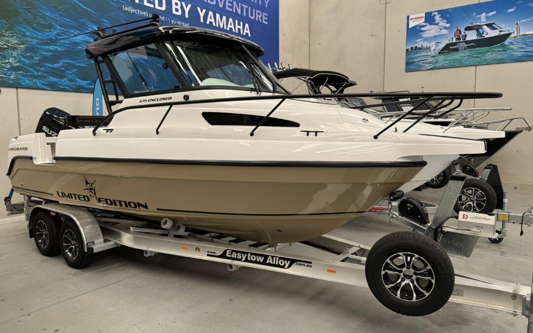 SOLD – Haines Hunter 675 Enclosed Black Edition